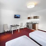 甘特康体旅馆 4* 比尔森